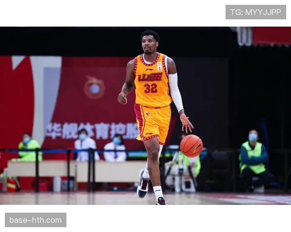 维克托家里那银器碗都比我工资卡亮得多，打球倒还挺接地气的啊！