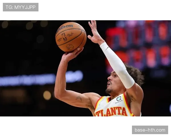 特雷·杨又换豪车了，开出去路人都盯着他钱包看呢！